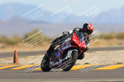 media/Oct-09-2022-SoCal Trackdays (Sun) [[95640aeeb6]]/Turn 15 (150pm)/